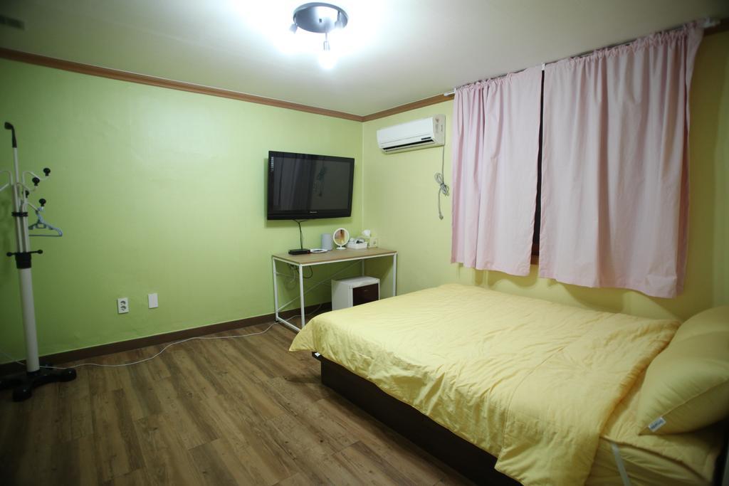 Yeosu Inn Hostel Exteriör bild