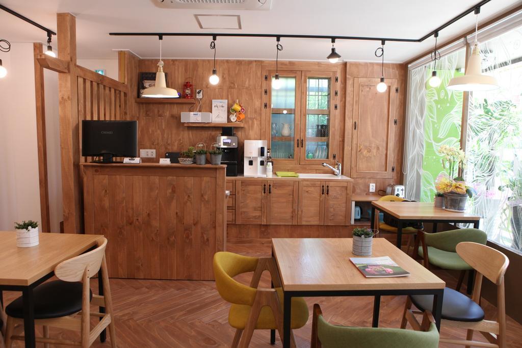 Yeosu Inn Hostel Exteriör bild