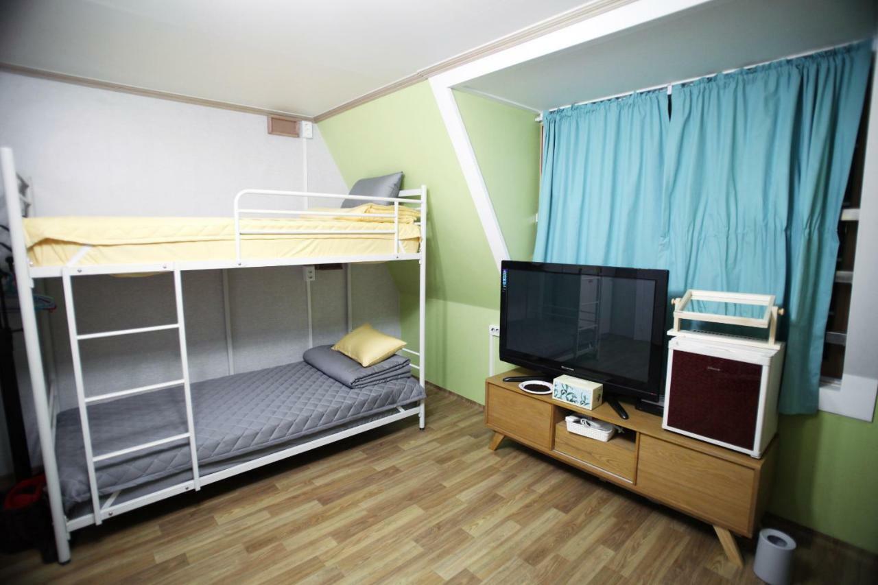 Yeosu Inn Hostel Exteriör bild